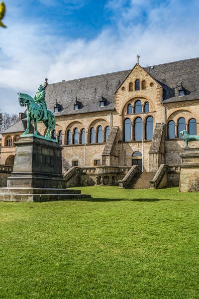 Die Kaiserpfalz im Frühling